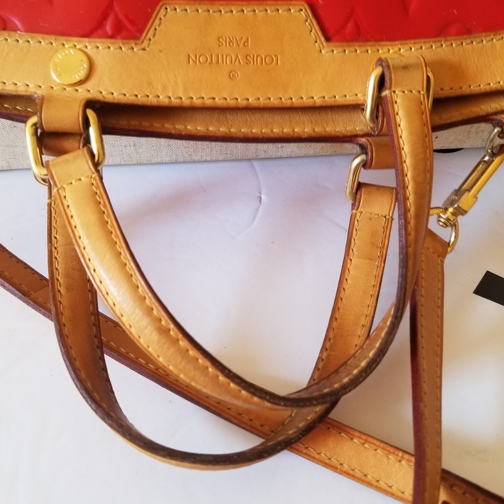 Auth Louis Vuitton Vernis Brea Mm Bag - Picture 10 of 16